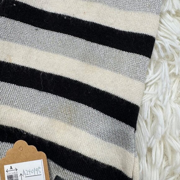 D&G Black and White Striped Scarf - Picture 6 of 9